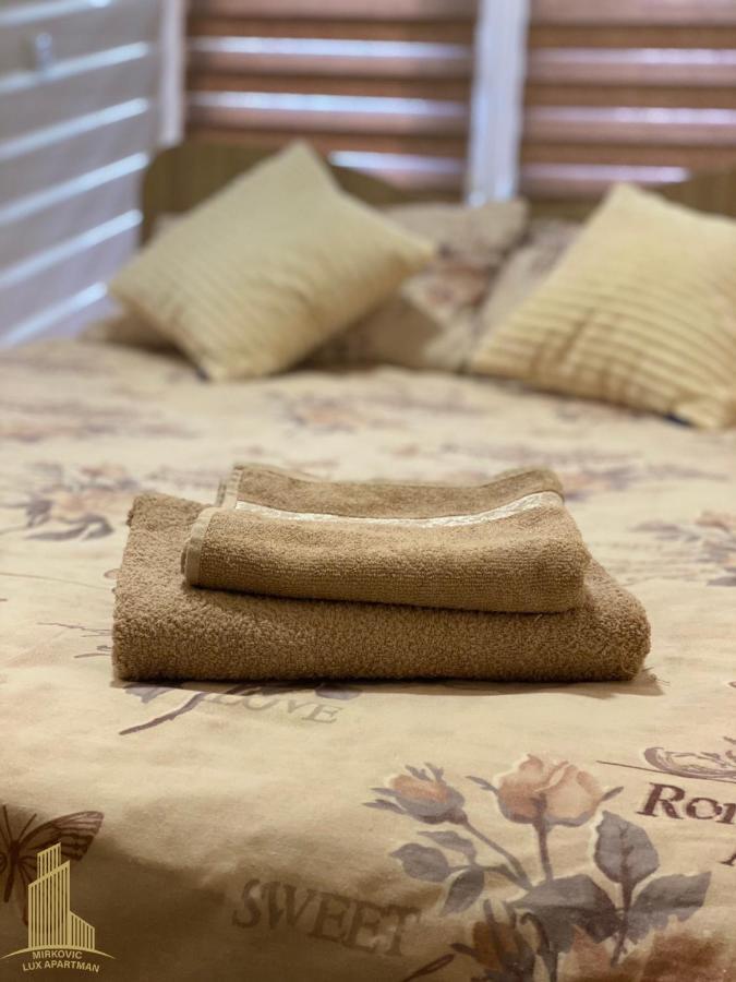 Mirkovic Lux Apartman Ni Esterno foto
